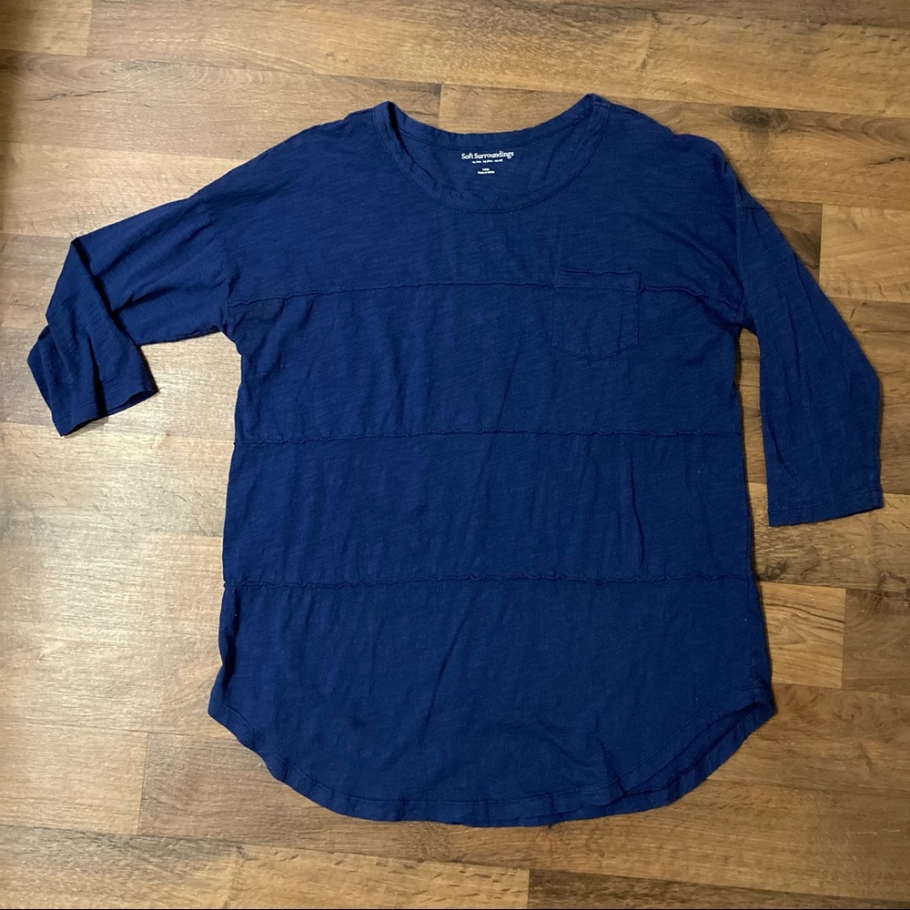 Soft Surroundings Blue Crew Neck 3/4 Sleeve Front Pocket Top